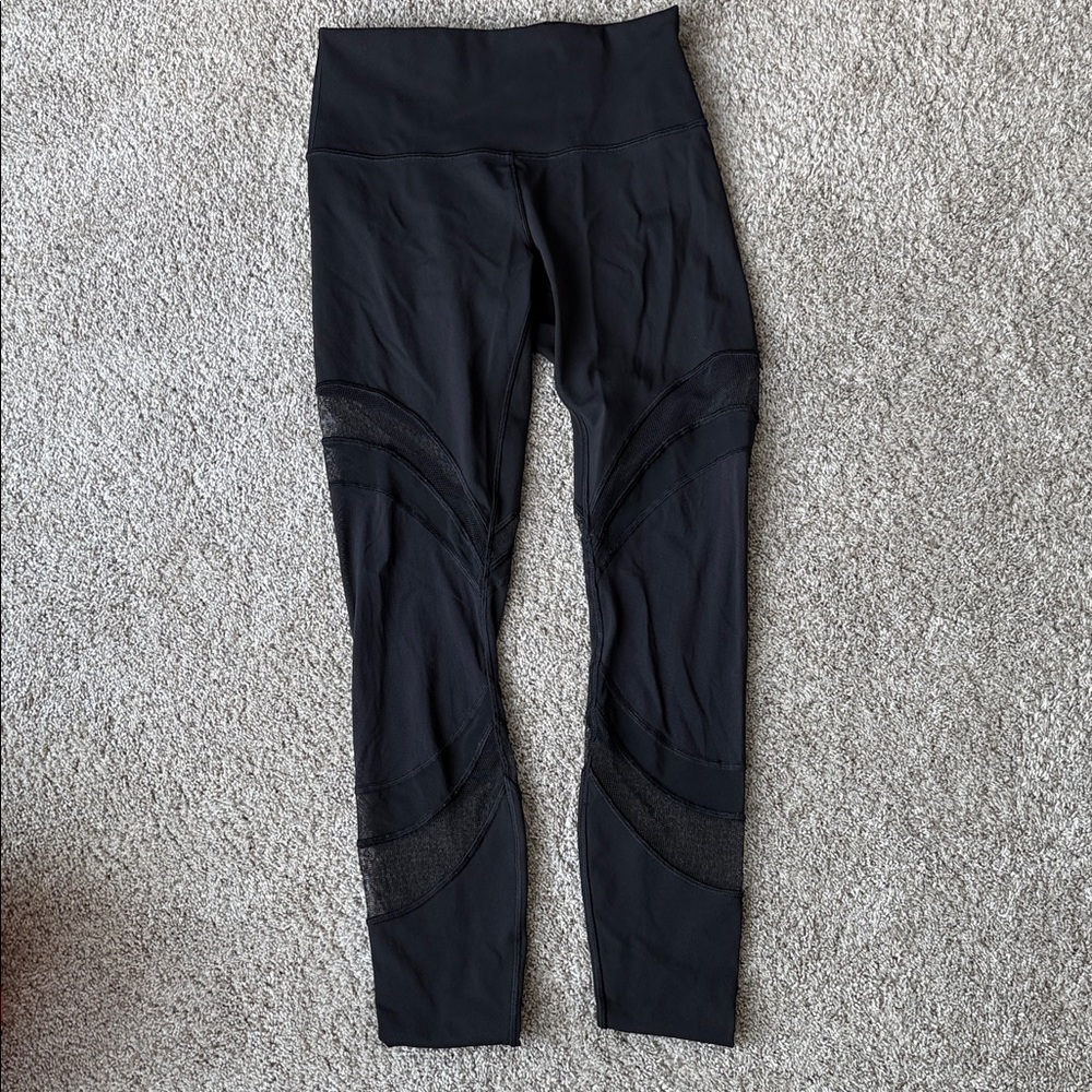 Lululemon black sz 6 Reveal Tight Precision Leggings Full Length 28 inch inseam